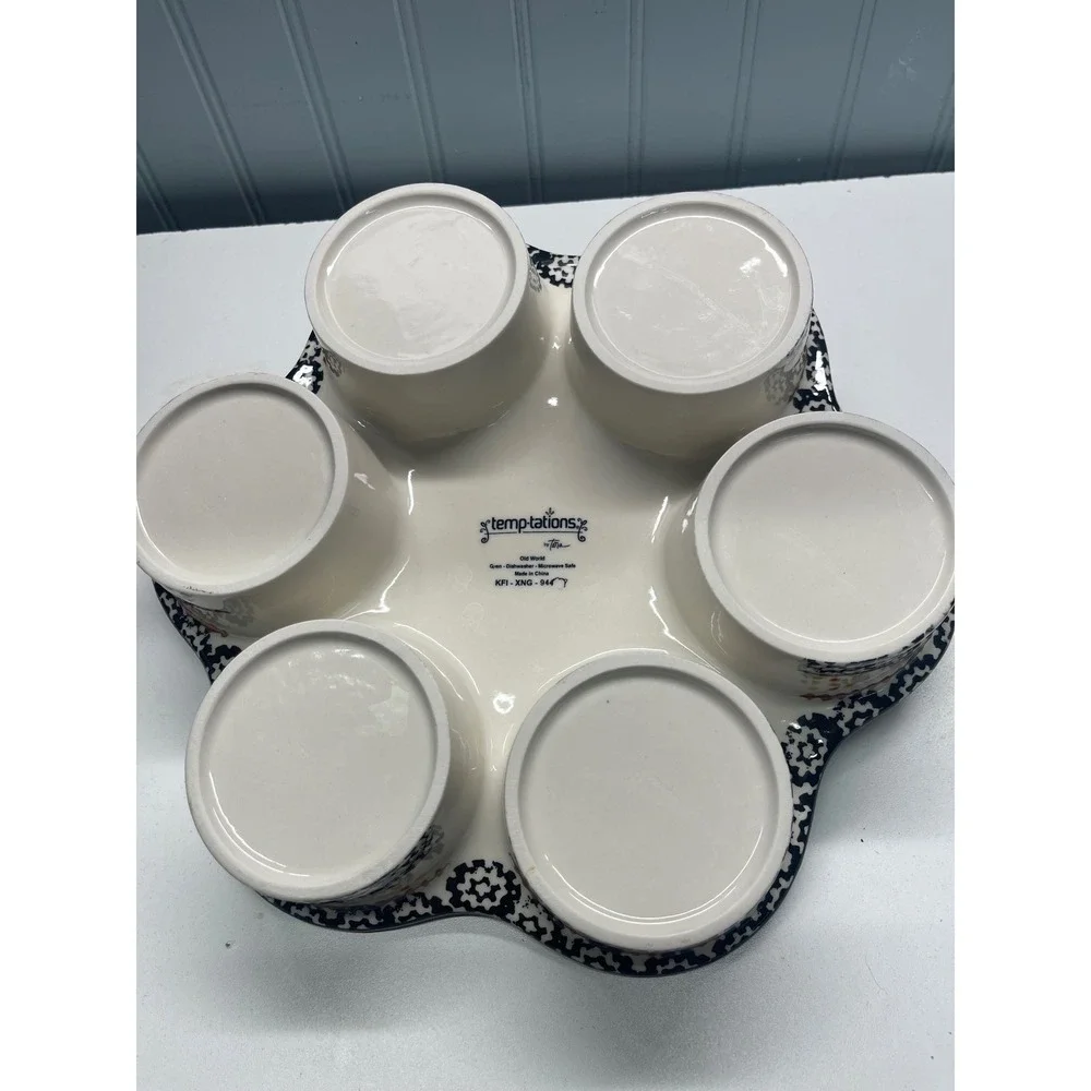Temptations Old World Cupcake Pan Black‎ with floral pattern